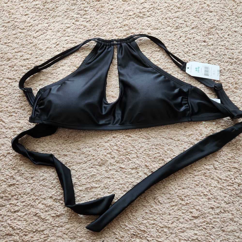 Black peephole bikini top